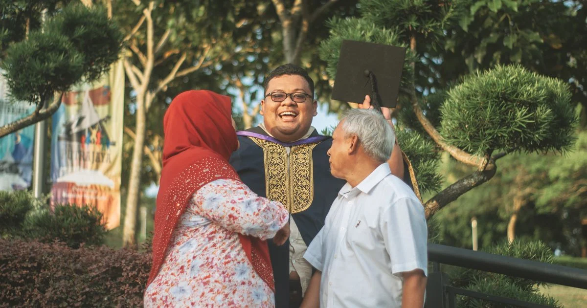 Cara Menanamkan Rasa Hormat kepada Guru dan Orang Tua